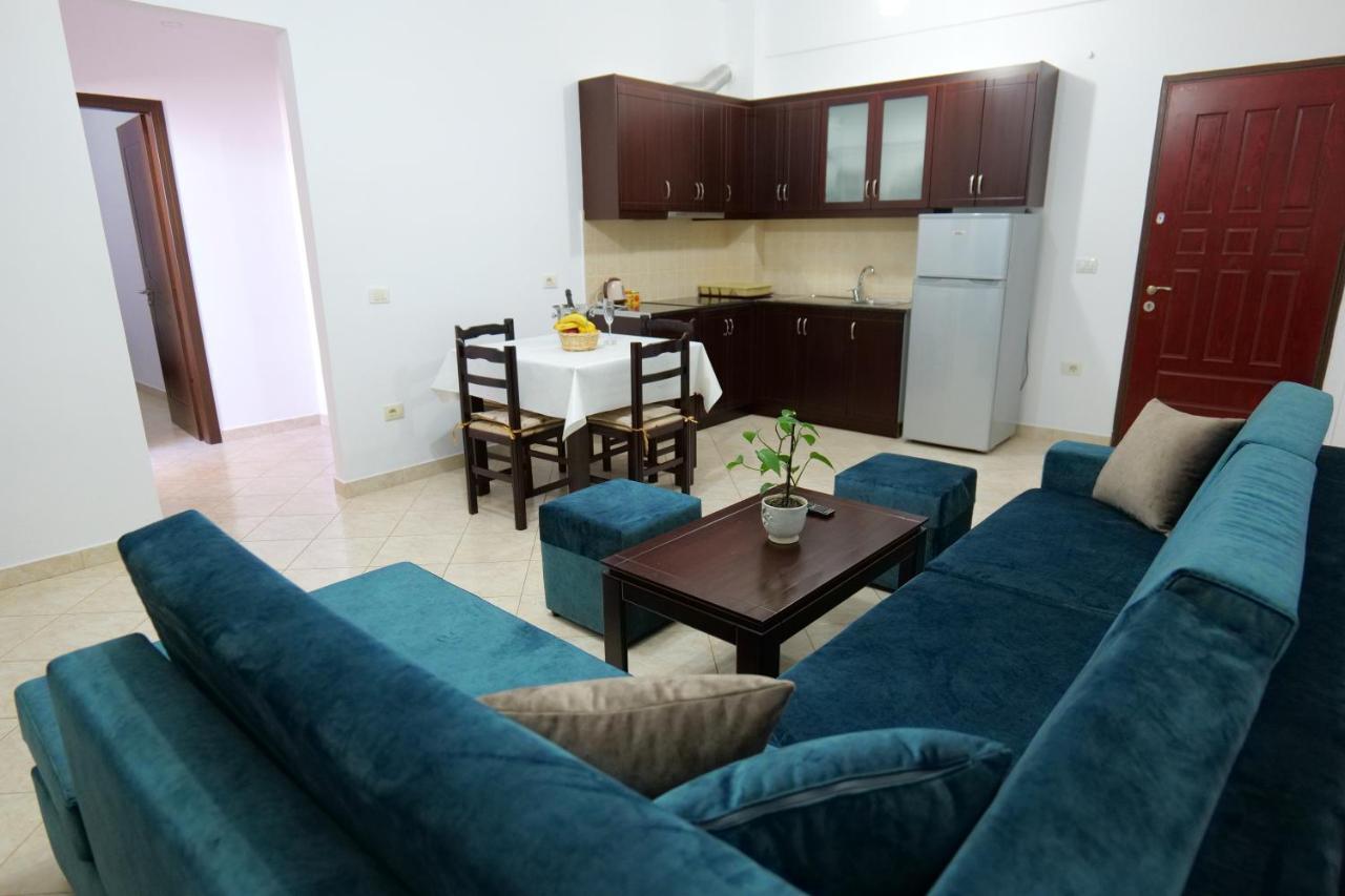 Ernest Apartments ساراندا المظهر الخارجي الصورة