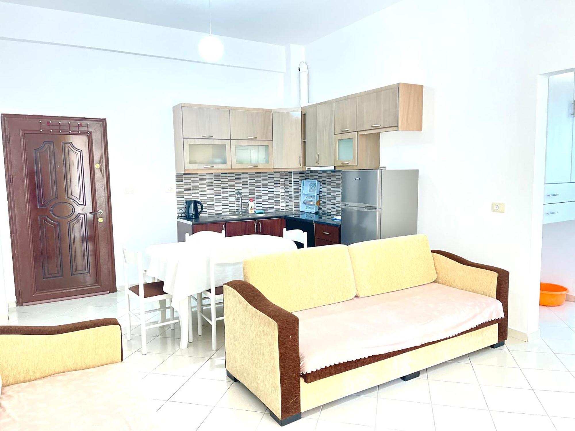 Ernest Apartments ساراندا المظهر الخارجي الصورة