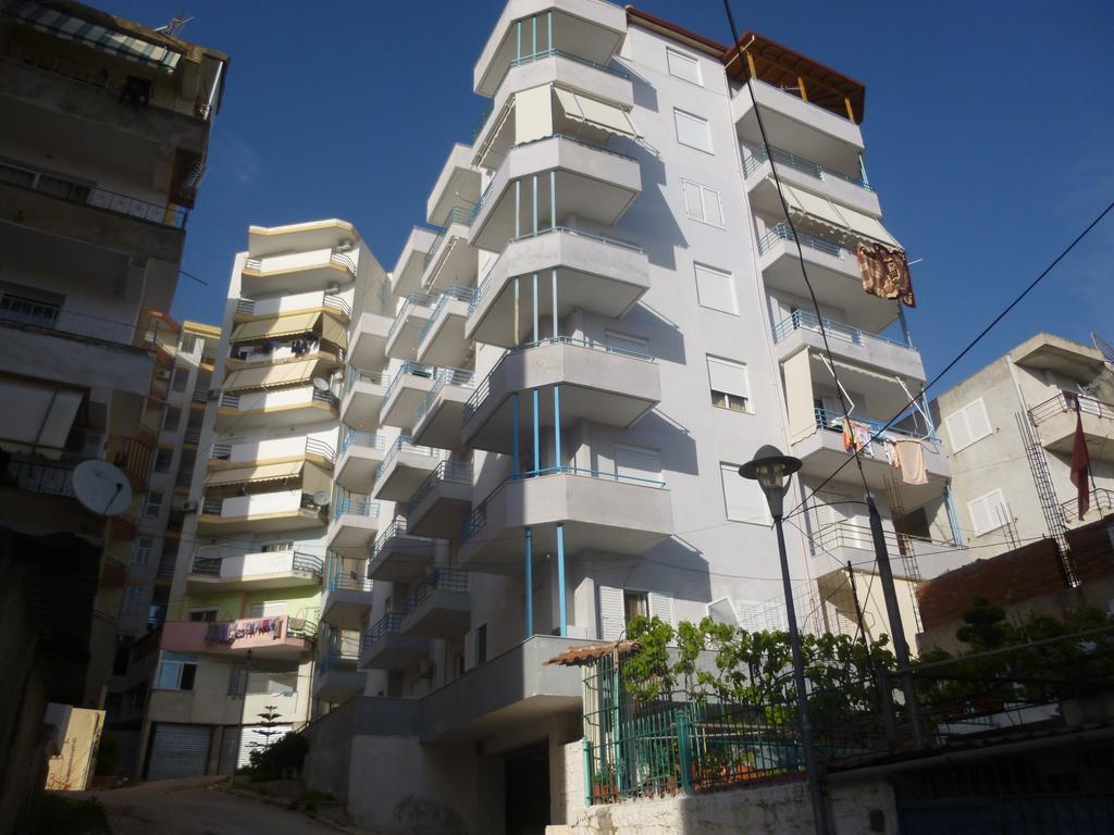 Ernest Apartments ساراندا المظهر الخارجي الصورة